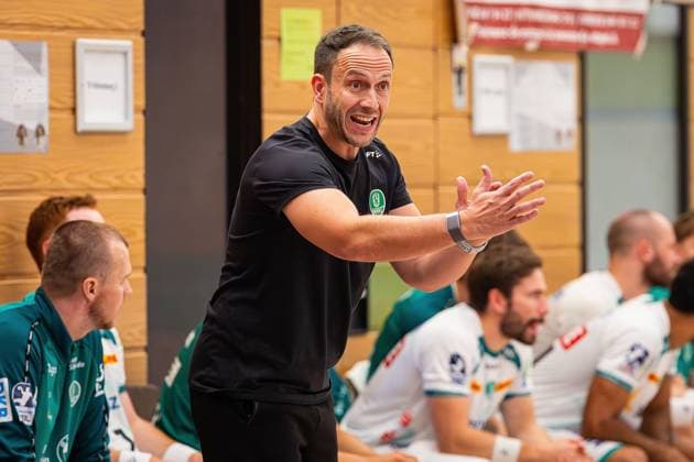 08.08.2025, xovx, Handball Lindencup 2025, HSG Wetzlar - SC DHfK Leipzig Trainer Raul Alonso (SC DHfK Leipzig) Linden Stadthalle Hessen Deutschland (DE)