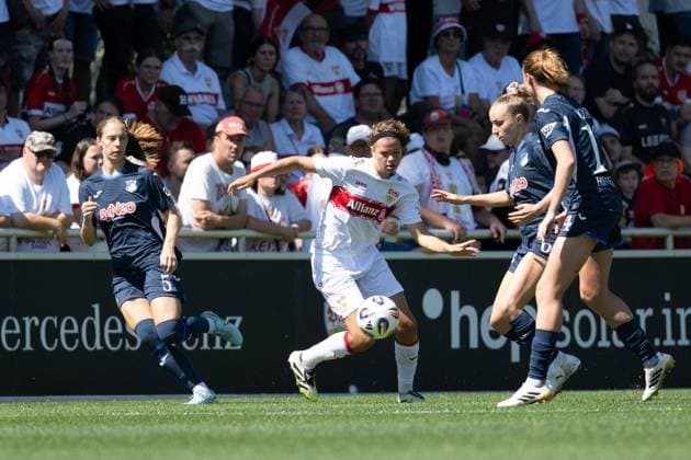 v.li. Jamilla Rankin (TSG Hoffenheim, 05), Rosa Rueckert (VfB Stuttgart, 11), Vanessa Diehm (TSG Hoffenheim, 06) GER, VfB Stuttgart vs. TSG 1899 Hoffenheim, Fussball, Frauen, Testspiel, Freundschaftsspiel, Spielzeit 2025 2026, 09.08.2025, GER, VfB Stuttgart vs. TSG 1899 Hoffenheim, Fussball, Frauen, Testspiel, Freundschaftsspiel, Spielzeit 2025 2026, 09.08.2025 Stuttgart Copyright: xEibner-Pressefoto WolfgangxFrankx EP_WFK