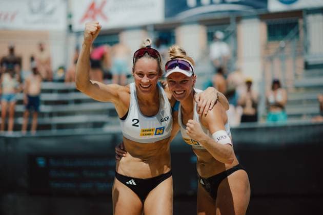 Beach volleyball, Beachvolleyball - Baden Challenge BADEN,AUSTRIA,09.AUG.25 - BEACH VOLLEYBALL - FIVB World Tour - Baden Challenge. Image shows the rejoicing of Louisa Lippmann (GER) and Linda Bock (GER).  GEPAxpictures xAlexanderxSolc