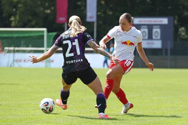 Testspiel Frauen: RB Leipzig vs. Slavia Prag, 09.08.25 Gina Chmielinski (10, RB Leipzig). Fußball, Google Pixel Frauen-Bundesliga, Saison 2025 2026, Testspiel Vorbereitung: RB Leipzig vs. Slavia Prag am 09.08.25 im Stadion am Bad, Markranstädt. Copyright: xBEAUTIFULxSPORTS JanxKaeferx