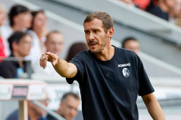 Julian Schuster (SC Freiburg, Trainer) , Deutschland, Fussball, Testspiel, 2025 2026, SC Freiburg vs. CA Osasuna, 09.08.2025, Europa-Park Stadion , Freiburg im Breisgau, Deutschland Freiburg im Breisgau Europa-Park Stadion Baden-Wuerttemberg Deutschland Copyright: xGrantxHubbsx