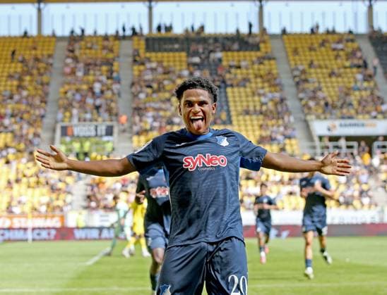 Torjubel 2:4 Hoffenheim, Torschütze Tiago Poller (Hoffenheim, mitte) . Alemannia Aachen vs TSG Hoffenheim 2 . Aachen, GER, 09.08.2025 ,Fussball 3. Liga 2025 2026 .