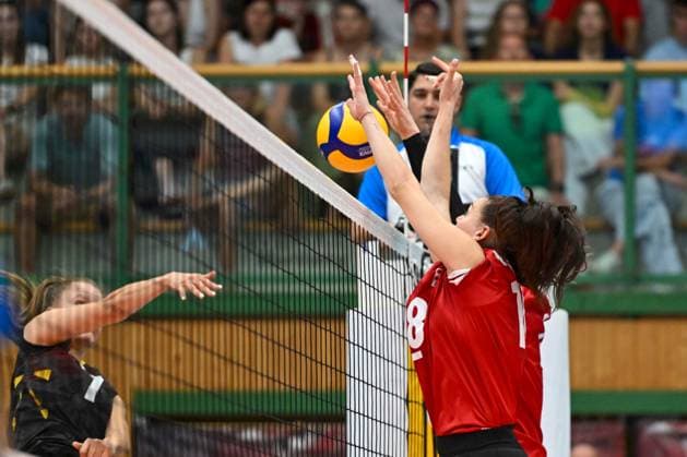 VOLLEYBALL - CEV EURO Quali, AUT vs MKD HARTBERG,AUSTRIA,09.AUG.25 - VOLLEYBALL - CEV Women s European Volleyball Championship 2026, qualification, OEVV international match, Länderspiel, Nationalmannschaft Austria vs North Macedonia. Image shows Tamara Stojanova (MKD) and Nina Nesimovic (AUT).  GEPAxpictures xAvnixRetkoceri