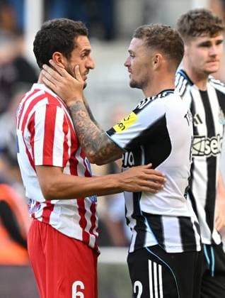 Kieran Trippier of Newcastle United embraces Koke of Athletico Madrid at the end of the game Newcastle United v Atletico Madrid, Pre Season Friendly, Football, St James Park, Newcastle, UK - 09 Aug 2025Newcastle St James Park United Kingdom EDITORIAL USE ONLY No use with unauthorised audio, video, data, fixture lists, club league logos or live services. Online in-match use limited to 120 images, no video emulation. No use in betting, games or single club league player publications.  Copyright: xGreigxCowie Shutterstockx 15433743ak