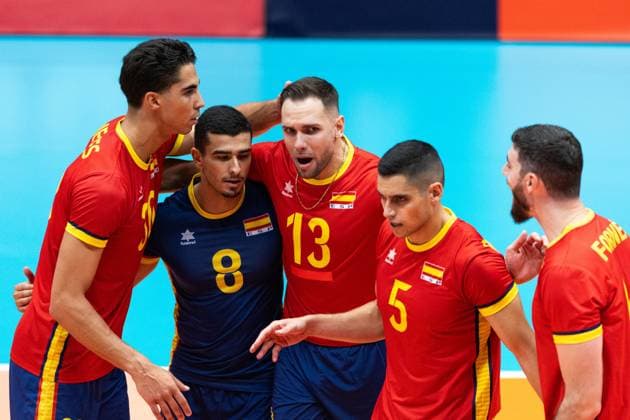 250809 Carlos Nieves Suarez, Unai Larranga Ledo, Andres Jesus Villena, Ruben Lorente Camacho and Miguel Angel Fornes of Spain celebrate during Eurovolley Qualifier match between Sweden and Spain on August 9, 2025 in Habo. Photo: Robert Boman BILDBYRAN kod XZ XZ0216 volleyboll volleyball landslaget sverige spanien national team, Nationalteam bbeng em-kval em kval herrlandslaget jubel Copyright: ROBERTxBOMAN BB250809BB689