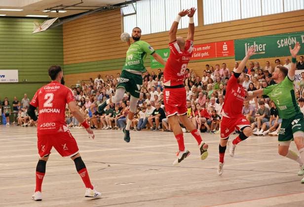 09.08.2025, xovx, Handball Lindencup 2025, HSG Wetzlar - MT Melsungen v.l. Ruben Marchan (MT Melsungen), Philipp Ahouansou (HSG Wetzlar), Adrian Sipos (MT Melsungen), Dimitri Ignatow (MT Melsungen),, Nikola Grahovac (HSG Wetzlar) Linden Stadthalle Hessen Deutschland (DE)