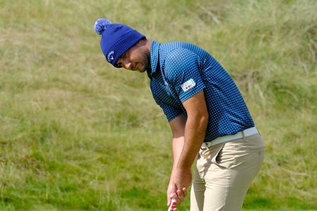 UK: Nexo Championship, Old Course at Trump International Golf Links, Aberdeen, Scotland on 09 August 2025: Pictured: Julien Brun (France) on the 16th green during the third round of the Nexo Championship 2025 at Trump International Golf Links, Aberdeenshire, Scotland Aberdeen Trump International Golf Links Scotland Copyright: xAlexxToddx
