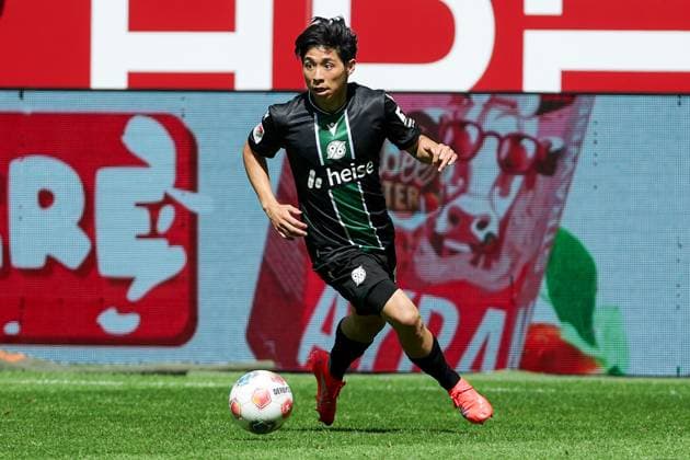 2. Bundesliga - Fortuna Düsseldorf - Hannover 96 am 09.08.2025 in der Merkur Spiel-Arena in Düsseldorf Daisuke Yokota (Hannover) am Ball