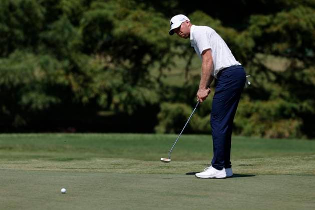 MEMPHIS, TN - AUGUST 09: Daniel Berger of the United States watches his putt on No. 10 during the third round of the FedEx St. Jude Championship, August 9, 2025, at TPC Southward in Memphis, Tennessee. (Photo by Matthew Maxey Icon Sportswire) GOLF: AUG 09 PGA, Golf Herren FedEx Cup Playoffs - FedEx St. Jude Championship EDITORIAL USE ONLY Icon250809012