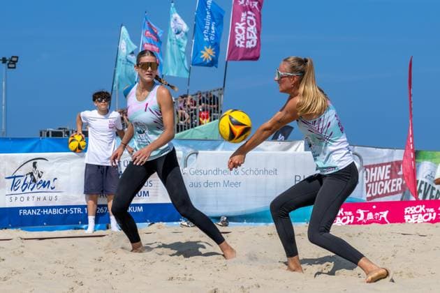 RECORD DATE NOT STATED Rock The Beach Tour Borkum, 09.08.2025 Clara Dreßen, Mila Jancar; Rock The Beach Tour Borkum am 09.08.2025 Copyright: xBEAUTIFULxSPORTS PeterxWeberx