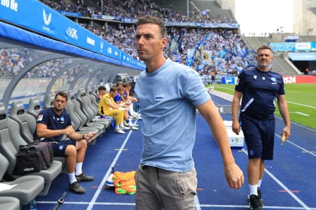 DEU, DFL, 2. FBL, Hertha BSC vs. Karlsruher SC, 10.08.2025, Berliner Olympiastadion, Berlin, DEU, DFL, 2. FBL, Hertha BSC vs. Karlsruher SC, im Bild Chef-Trainer Christian Eichner (Karlsruher SC) DFL - regulations prohibit any use of Photographs as image sequences and or quasi-video