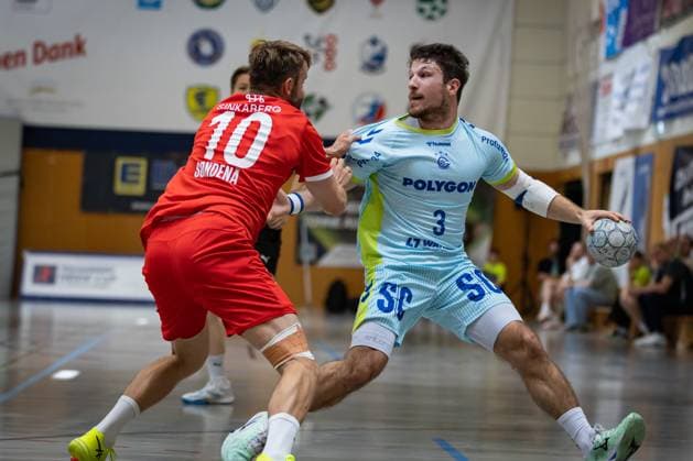 IHC 2025: VfL Gummersbach vs Kolstad IL; 10.08.25 Magnus Søndena (Nr.10, Kolstad IL) gegen Joao Pedro Vinhas da Silva Gomes (Nr.03, VfL Gummersbach) IHC 2025: VfL Gummersbach vs Kolstad IL, KGS-Sporthalle am 10.08.25 Copyright: xBEAUTIFULxSPORTS MarioxM.xKobergx