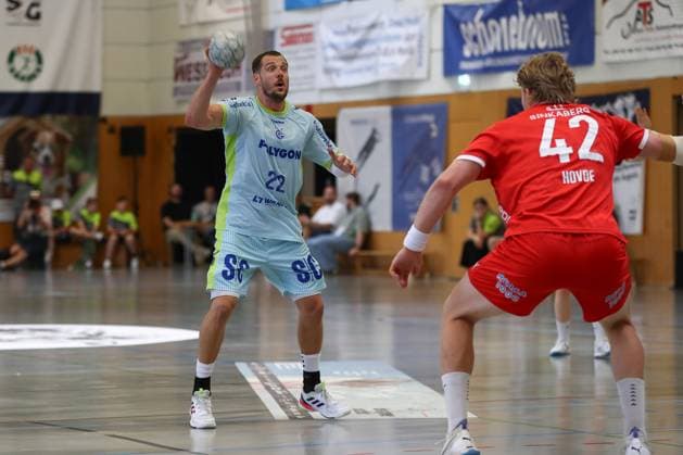 10.08.2025, xgox, Handball - Heide-Cup - Spiel um Platz 5 VfL Gummersbach - Kolstad Handbold emspor, v.l. Kentin Mahe (Gummersbach, 22) am Ball, plays the ball Schneverdingen