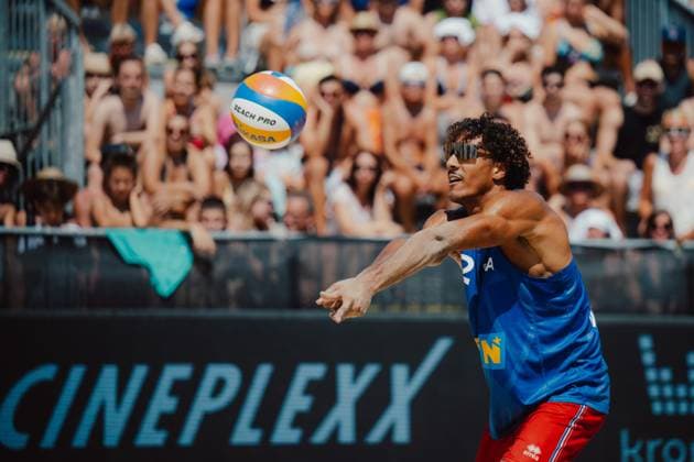 Beach volleyball, Beachvolleyball - Baden Challenge BADEN,AUSTRIA,10.AUG.25 - BEACH VOLLEYBALL - FIVB World Tour - Baden Challenge. Image shows Calvin Aye (FRA).  GEPAxpictures xAlexanderxSolc