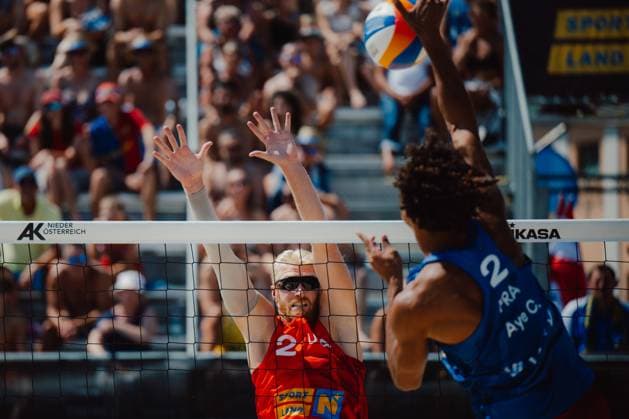 Beach volleyball, Beachvolleyball - Baden Challenge BADEN,AUSTRIA,10.AUG.25 - BEACH VOLLEYBALL - FIVB World Tour - Baden Challenge. Image shows Chase Budinger (USA) and Calvin Aye (FRA).  GEPAxpictures xAlexanderxSolc