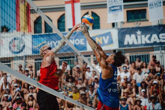 Beach volleyball, Beachvolleyball - Baden Challenge BADEN,AUSTRIA,10.AUG.25 - BEACH VOLLEYBALL - FIVB World Tour - Baden Challenge. Image shows Chase Budinger (USA) and Calvin Aye (FRA).  GEPAxpictures xAlexanderxSolc
