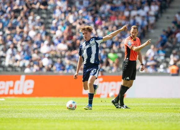 Fussball, Herren, Saison 2025 2026, 2. Bundesliga (2. Spieltag), Hertha BSC - Karlsruher SC, Kennet Eichhorn (Hertha BSC), 10.08. 2025,