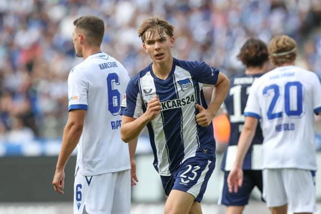 10.08.2025, xtgx, Fussball 2. Bundesliga, Hertha BSC Berlin - Karlsruher SC emspor, v.l. Kennet Eichhorn (hertha) (DFL DFB REGULATIONS PROHIBIT ANY USE OF PHOTOGRAPHS as IMAGE SEQUENCES and or QUASI-VIDEO) Berlin