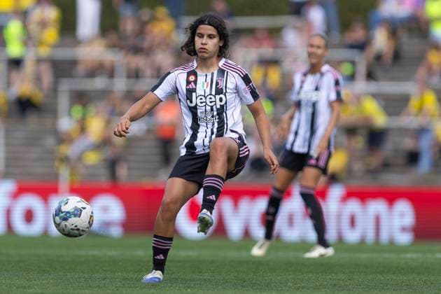 Testspiel Frauen: Borussia Dortmund - Juventus Turin; 10.08.2025 Eva Schatzer (Juventus Turin, 6) im Testspiel zwischen Borussia Dortmund und Juventus Turin, am 10.08.2025, Stadion Rote Erde, Dortmund. Copyright: xBEAUTIFULxSPORTS Meuselx