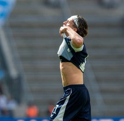 Fussball, Herren, Saison 2025 2026, 2. Bundesliga (2. Spieltag), Hertha BSC - Karlsruher SC, Fabian Reese (Hertha BSC), Enttäuschung nach Abpfiff, 10.08. 2025,