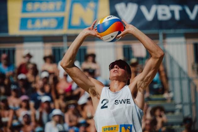 Beach volleyball, Beachvolleyball - Baden Challenge BADEN,AUSTRIA,10.AUG.25 - BEACH VOLLEYBALL - FIVB World Tour - Baden Challenge. Image shows Elmer Andersson (SWE).  GEPAxpictures xAlexanderxSolc