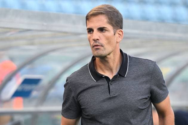 Russia Soccer Premier-League Sochi - Dynamo 8979259 10.08.2025 Sochi s head coach Robert Moreno waits before the Russian Premier League soccer match between Sochi and Dynamo Moscow, in Sochi, Russia. Ekaterina Lyzlova Sputnik Sochi Krasnodar region Russia  Copyright: xEkaterinaxLyzlovax