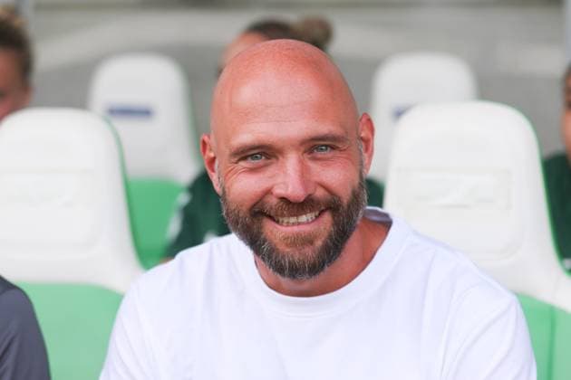 VfL- Union Berlin, Frauen Wolfsburg, 10.08.2025, FUßBALL - VfL Wolfsburg vs. Union Berlin, Testspiel, Saison 2025 26. Cheftrainer Stephan Lerch (VfL Wolfsburg) Wolfsburg