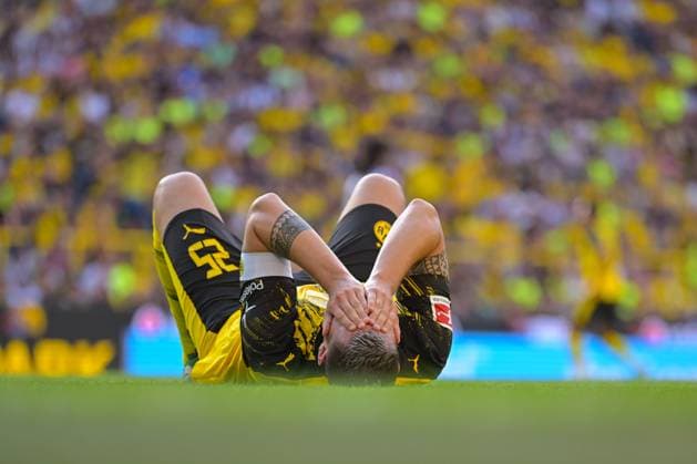Sport Bilder des Tages 10.08.2025, Fussball, Saison 2025 2026, Saisoneröffnung Borussia Dortmund, Borussia Dortmund - Juventus Turin, Niklas Süle (Borussia Dortmund) liegt am Boden und hat Schmerzen, xRHR-FOTO TKx *** 10 08 2025, Football, Season 2025 2026, Season opening Borussia Dortmund, Borussia Dortmund Juventus Turin, Niklas Süle Borussia Dortmund is on the ground and in pain, xRHR PHOTO TKx Copyright: RHR-FOTOx RHR-FOTO TK