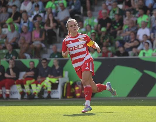 Lisa Heiseler (1. FC Union Berlin) Fussball, Frauen, Saison 2025 2026, 1.Liga, Google Pixel Frauen-Bundesliga, VfL Wolfsburg gegen Union Berlin, Saisonvorbereitung, Testspiel, 0-2, Fanfest DFL REGULATIONS PROHIBIT ANY USE OF PHOTOGRAPHS AS IMAGE SEQUENCES AND OR QUASI-VIDEO.