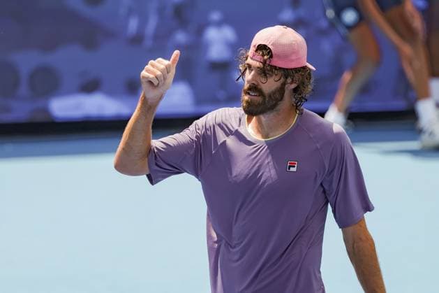 August 10, 2025, Mason, Ohio, U.S: Reilly Opelka (USA) gives the crowd a thumbs up after winning his match at SundayÃ¢â‚¬â ¢s second round of the Cincinnati Open at the Lindner Family Tennis Center, Mason, Oh. Mason U.S - ZUMAs304 20250810_zaf_s304_175 Copyright: xScottxStuartx