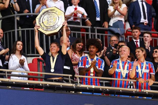 Crystal Palace v Liverpool 10 August 2025, London - Community Shield - Crystal Palace v Liverpool - Crystal Palace manager Oliver Glasner lifts the Community Shield - Photo: Jacques Feeney Offside. London UK Copyright: xJacquesxFeeneyx xOffsidexOffside