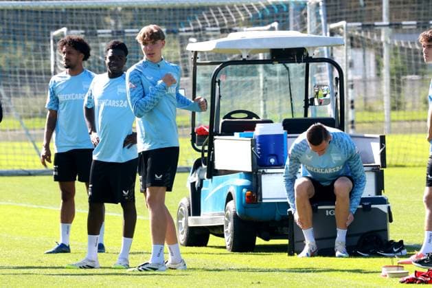 DEU, DFL, 2. FBL Hertha BSC, Training, 11.08.2025, Sportforum, Berlin, DEU, DFL, 2. FBL Hertha BSC, Training, im Bild Kennet Eichhorn (Hertha BSC Berlin 23), Hertha-Spielerkreis DFL - regulations prohibit any use of Photographs as image sequences and or quasi-video