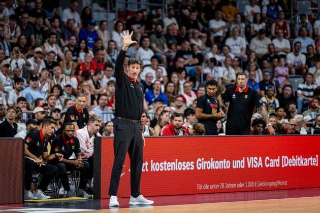 Basketball Mannheim 10.08.2025 Testspiel Freundschaftsspiel DBB Länderspiel Männer Herren Deutschland (GER) - Slowenien (SLO) Alex Mumbru (Deutschland, Bundestrainer)