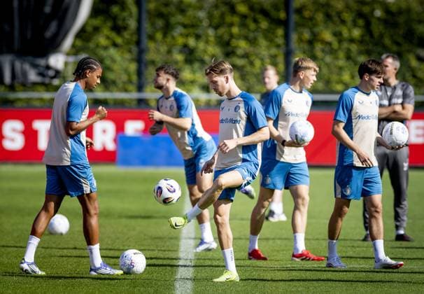 ROTTERDAM - Calvin Stengs and Gijs Smal during training before the Champions League third qualifying round match between Fenerbahce and Feyenoord, on August 9, 2025, in Rotterdam, Netherlands. ANP KOEN VAN WEEL xVIxANPxSportx xxANPxIVx 533217246 originalFilename: 533217246.jpg