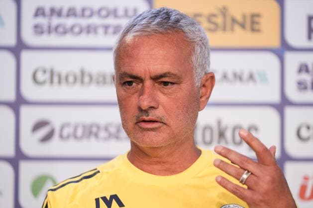 Fenerbahce head coach Jose Mourinho ISTANBUL, TURKIYE - AUGUST 11: Fenerbahce head coach Jose Mourinho holds a press conference, PK, Pressekonferenz ahead of tomorrow s UEFA Champions League third qualifying round second leg match against Feyenoord of the Netherlands at Fenerbahce Can Bartu Facilities in Istanbul, Turkiye on August 11, 2025. Hakan Akgun Anadolu Istanbul Turkey. Editorial use only. Please get in touch for any other usage.  Copyright: x2025xAnadoluxHakanxAkgunx