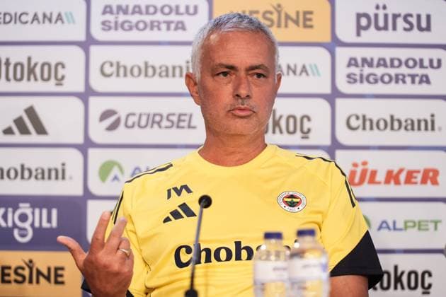 Fenerbahce head coach Jose Mourinho ISTANBUL, TURKIYE - AUGUST 11: Fenerbahce head coach Jose Mourinho holds a press conference, PK, Pressekonferenz ahead of tomorrow s UEFA Champions League third qualifying round second leg match against Feyenoord of the Netherlands at Fenerbahce Can Bartu Facilities in Istanbul, Turkiye on August 11, 2025. Hakan Akgun Anadolu Istanbul Turkey. Editorial use only. Please get in touch for any other usage.  Copyright: x2025xAnadoluxHakanxAkgunx