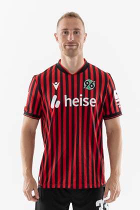 Maurice Neubauer (Hannover 96), 2. BL GER, Hannover 96 Porträttermin 2025 2026 Fußball, GER Fussball 2. BL Bundesliga 2025 2026 Porträttermin Hannover96