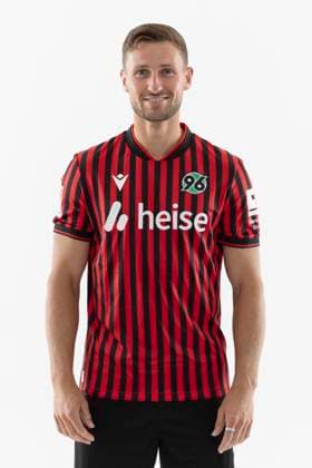 Enzo Leopold (Hannover 96), 2. BL GER, Hannover 96 Porträttermin 2025 2026 Fußball, GER Fussball 2. BL Bundesliga 2025 2026 Porträttermin Hannover96