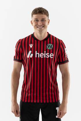 Benedikt Pichler (Hannover 96), 2. BL GER, Hannover 96 Porträttermin 2025 2026 Fußball, GER Fussball 2. BL Bundesliga 2025 2026 Porträttermin Hannover96