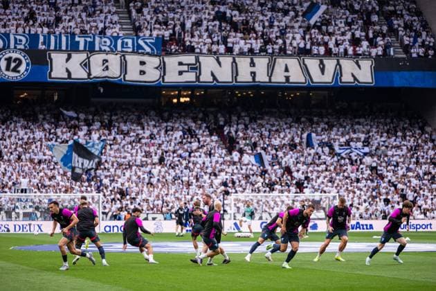 250812 Players of Malmö FF ahead of the UEFA Champions League qualifier football match between FC Copenhagen and Malmö FF on August 12, 2025 in Copenhagen. Photo: Petter Arvidson BILDBYRAN kod PA PA1061 fotboll football soccer fotball uefa champions league champions league fc copenhagen malmö ff bbeng kval fc köpenhamn Copyright: PETTERxARVIDSON BB250812PA029