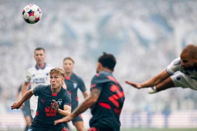 KÖPENHAMN, DANMARK 20250812 Malmös Hugo Bolin under tisdagens fotbollsmatch, andra matchen i tredje kvalomgangen till Champions League, mellan FC Köpenhamn och Malmö FF pa Parken i Köpenhamn. KÖPENHAMN DANMARK x10600x