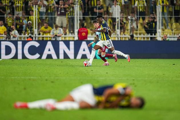 UEFA Champions League: Fenerbahce SK v Feyenoord Istanbul - Jordan Bos of Feyenoord during the third qualification round 2nd leg of The Champions League 2025 2026. The match is set between Fenerbahce SK and Feyenoord at Chobani Stadium, Kadikoy on 12 August 2025 in Istanbul, Turkey. Copyright: xYannickxVerhoevenx