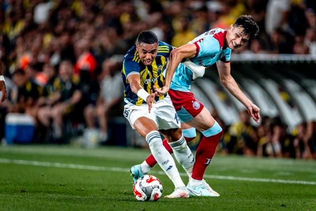 Fenerbahce SK forwarder Youssef En-Nesyri, Feyenoord Rotterdam defender Anel Ahmedhodzic during the match Fenerbahce - Feyenoord at the Åžükrü SaracoÄülu Spor Kompleksi for the Champions League - Third qualifying round - 2nd leg season 2025-2026 in ISTANBUL, Turkey on 10 august 2025, (photo by Marcel van Dorst EYE4images DeFodi Images)