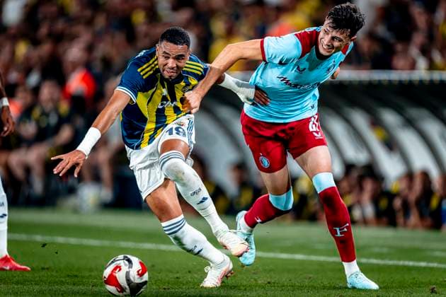 Fenerbahce SK forwarder Youssef En-Nesyri, Feyenoord Rotterdam defender Anel Ahmedhodzic during the match Fenerbahce - Feyenoord at the Åžükrü SaracoÄülu Spor Kompleksi for the Champions League - Third qualifying round - 2nd leg season 2025-2026 in ISTANBUL, Turkey on 10 august 2025, (photo by Marcel van Dorst EYE4images DeFodi Images)