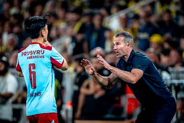 Feyenoord Rotterdam trainer Robin van Persie during the match Fenerbahce - Feyenoord at the Åžükrü SaracoÄülu Spor Kompleksi for the Champions League - Third qualifying round - 2nd leg season 2025-2026 in ISTANBUL, Turkey on 10 august 2025, (photo by Marcel van Dorst EYE4images DeFodi Images)