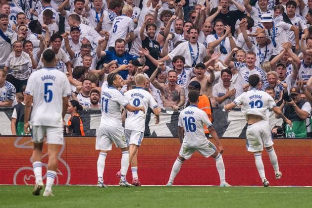 250812 Robert of FC Copenhagen celebrates after 2-0 during the UEFA Champions League qualifier football match between FC Copenhagen and Malmö FF on August 12, 2025 in Copenhagen. Photo: Christoffer Borg Mattisson BILDBYRAN COP 261 PA1061 fotboll football soccer fotball uefa champions league champions league fc copenhagen malmö ff bbeng kval fc köpenhamn jubel Copyright: CHRISTOFFERxBORGxMATTISSON BB250812CB046