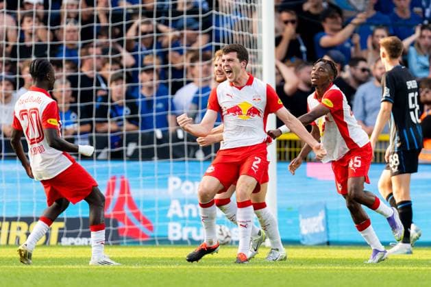 2025-08-12 Club Brugge v RB Salzburg - UEFA Champions League Third Qualifying Round Second Leg BRUGGE, BELGIUM - AUGUST 12: Jacob Rasmussen of RB Salzburg celebrates after scoring the team s first goal with Dorgeles Nene of RB Salzburg, Yorbe Vertessen of RB Salzburg and Edmund Baidoo of RB Salzburg during the UEFA Champions League Third Qualifying Round Second Leg match between Club Brugge and RB Salzburg at Jan Breydel Stadium on August 12, 2025 in Brugge, Belgium. Brugge Jan Breydel Stadium Belgium Content not available for redistribution in The Netherlands directly or indirectly through any third parties. Copyright: xJorisxVerwijstx