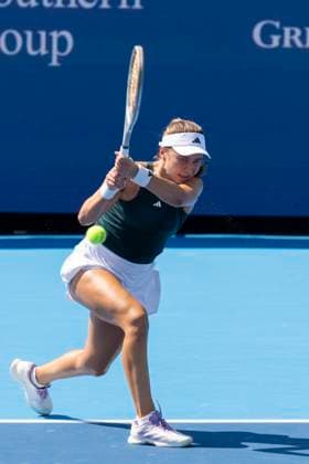 August 12, 2025, Mason, Ohio, USA: Mason, Ohio; Cincinnati Open Tennis Tournament - 2025 08 12 - Iva Jovic plays a ball against opponent Barbora Krejcikova. - ZUMAPress Mason USA - ZUMAn24_ 20250812_zaf_n24_007 Copyright: xWallyxNellx