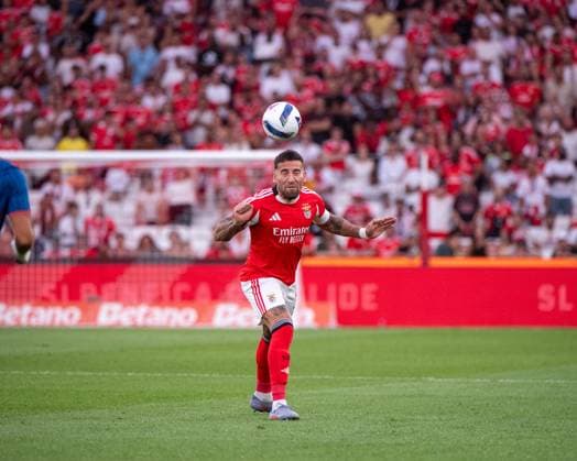 August 12, 2025, Lisboa, Lisboa, Portugal: OTAMENDI from SL Benfica seen on action during the UEFA Champions League 3rd round second leg football match between SL Benfica and OGC Nice at Estadio do Lisboa e Benfica on August 12, 2025 in Lisboa, Portugal. Lisboa Portugal - ZUMAl192 20250812_zsp_l192_034 Copyright: xMiguelxLemosx