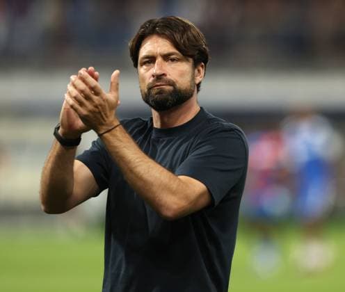 Rangers head coach Russell Martin applauds the fans after the UEFA Champions League Third Round qualifying second leg at the Doosan Arena, Plzen. Viktoria Plzen v Rangers, UEFA Champions League, 3rd Qualifying Round, Second Leg, Football, Doosan Arena, Plzen, Czech Republic, UK - 12 Aug 2025Plzen Doosan Arena Czech Republic EDITORIAL USE ONLY No use with unauthorised audio, video, data, fixture lists, club league logos or live services. Online in-match use limited to 120 images, no video emulation. No use in betting, games or single club league player publications. Copyright: xRangersxFC Shutterstockx 15438242gg
